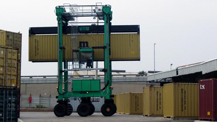Isoloader Transporter High Performance Straddle Carrier for handling containers in cargo terminals